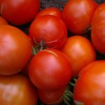 Крепкие и продуктивные толстячки — томат Карлсон: характеристика и описание сорта